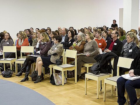 Über 200 Gäste nahmen an der Fachtagung im NRW Forum teil