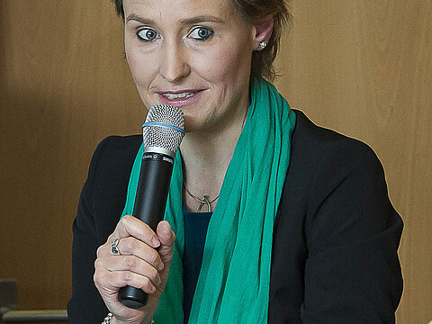Petra Tabeling (freie Journalistin, in Kooperation mit dem Dart Center)