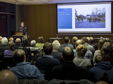 Mika Baumeister, ehemaliger Schüler des Halterner Joseph-König-Gymnasiums, schilderte, wie Schüler den Medienandrang erlebten.